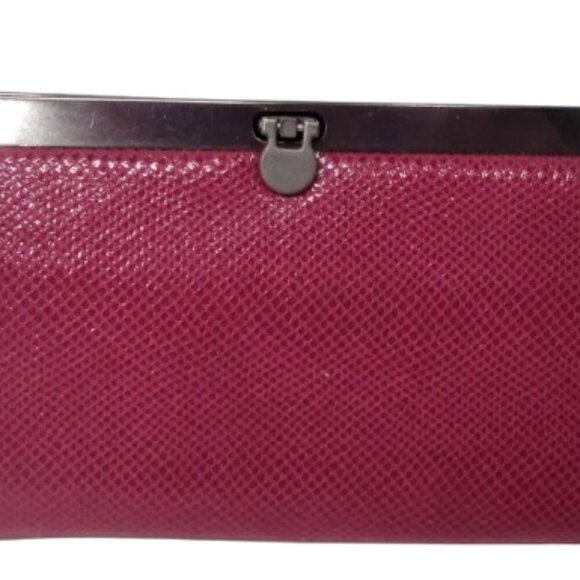 Red 80's / 90's Women's Wallet "W Logo" (Unknown) Clasp Latch - Faux Leather - Picture 2 of 8